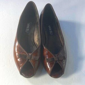 Van Eli SZ 6.5 Brown tortoise patterned patent peep toe ballet flats